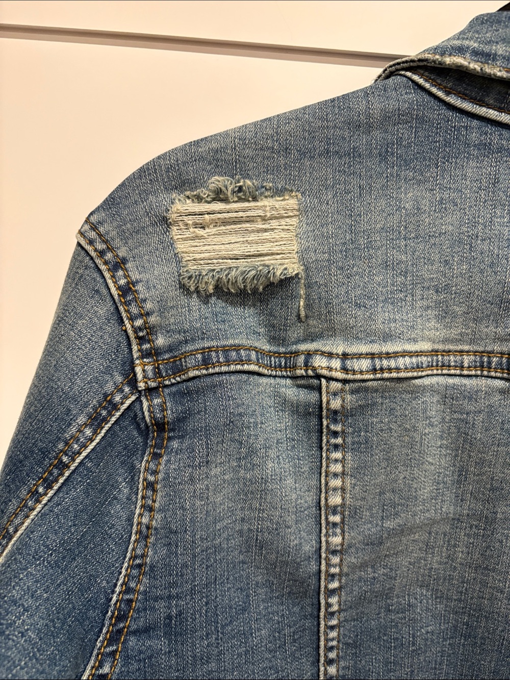C&C  Distressed Jean Jacket - Picture 3 of 7